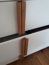 Schrank6Einbauschrank_weiss_Griffleisten_Eiche_2
