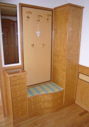 24_Garderobe_Apfelbirke