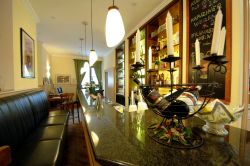 30_Bar_Buche_Nussbaum_2